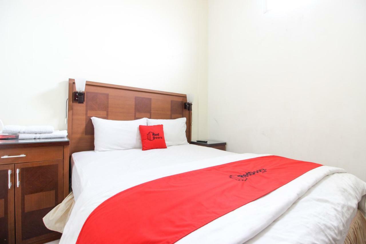 Reddoorz Plus @ Tegal Panggung Yogyakarta Exterior photo